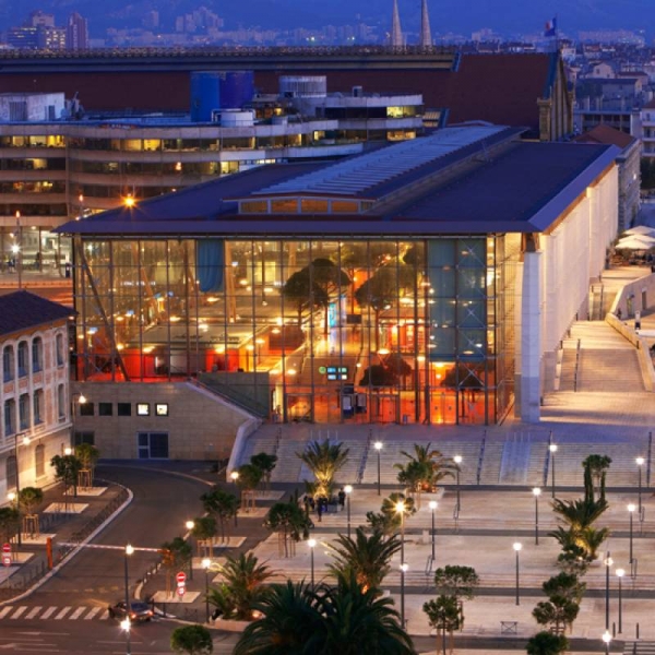 Réservation Taxi Venelles Pays d'Aix Arnaud Henri