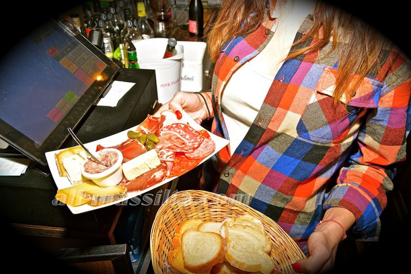 Bar tapas à Marseille Vieux Port Le Havana Café