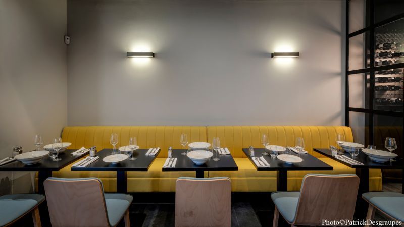 Restaurant de viande près des terrasses du Port