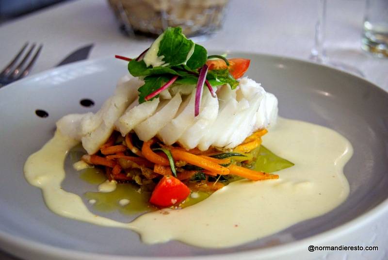 Restaurant traditionnel en bord de mer à Etretat
