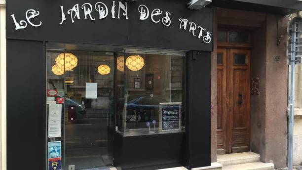Trouver un restaurant avec un patio chauffé en hiver ur Marseille centre ville Le Jardin des Arts