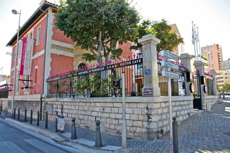 Restaurant gastronomique  Victor Café